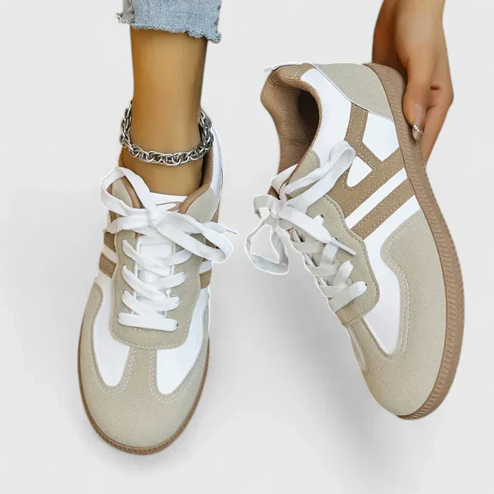 Delyziah | Orthopaedic Trainers