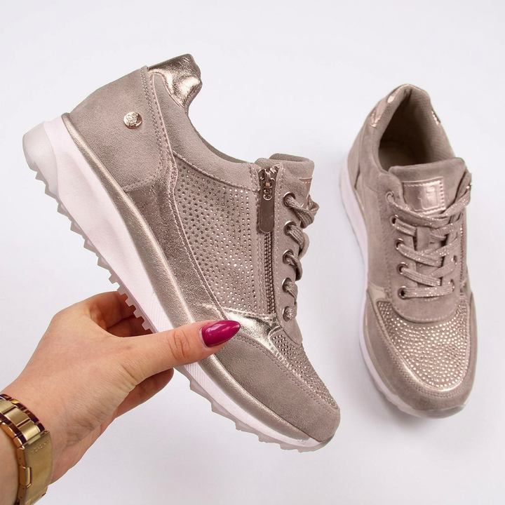 Maddie | Women&