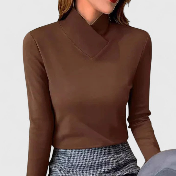 Yulienne | Elegant Roll Neck