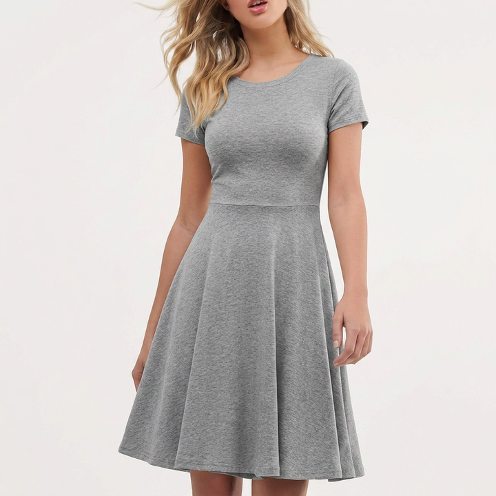 Evelyn Quinn | Timeless Elegance With A Feminine Touch
