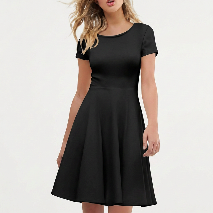 Evelyn Quinn | Timeless Elegance With A Feminine Touch
