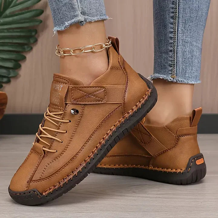 Saela | Orthopaedic Trainers