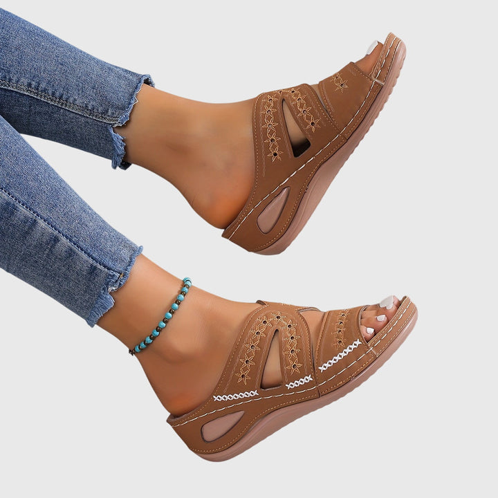 Noëlle Lightweight Orthopaedic Sandals