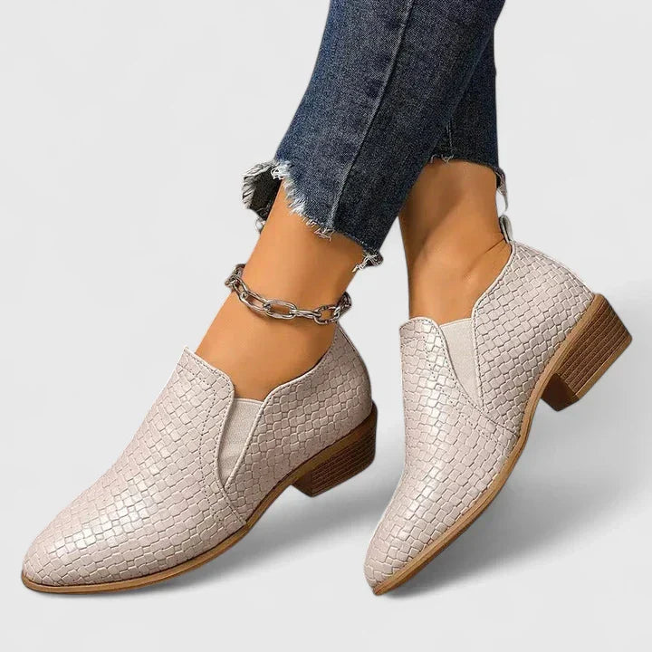 Violeandra | Orthopaedic Shoes